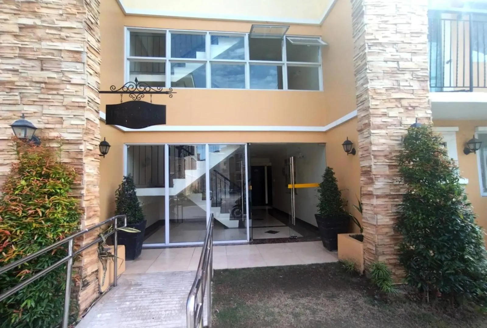 Homestay Arezzo Place Davao - Building 9 0*,
